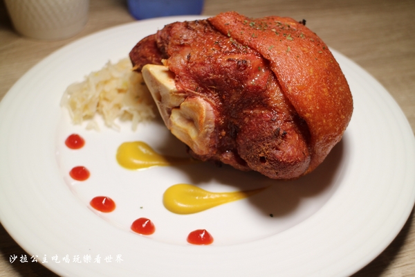 YumYum好吃好吃(上菜囉):公館平價南法料理『YumYum 好吃好吃-1號創始店』厚切牛排只要299元/台大商圈/近東南亞戲院/捷運公館站