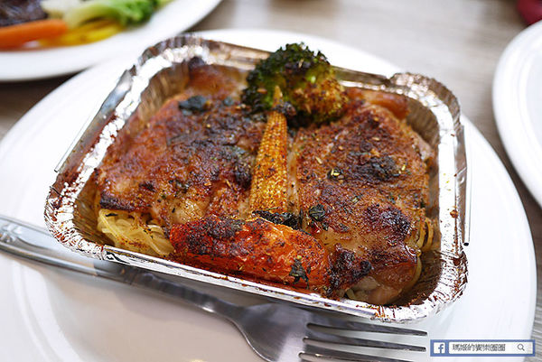 台北公館【Yum Yum 好吃好吃】吃南法料理不必貴森森!還有童趣森林風可愛環境。公館超值南法料理。公館美食。上菜啦姐妹店