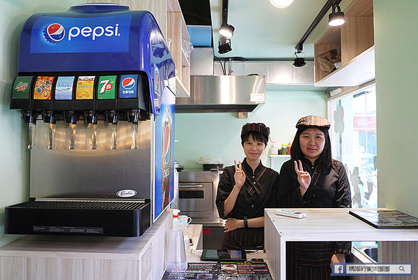 台北公館【Yum Yum 好吃好吃】吃南法料理不必貴森森!還有童趣森林風可愛環境。公館超值南法料理。公館美食。上菜啦姐妹店