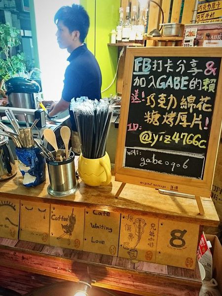 20031749_1583296565035360_5632484677058531923_n