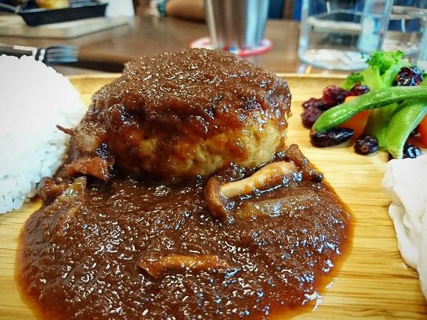 20228563_1575955342436149_265782619108722581_n