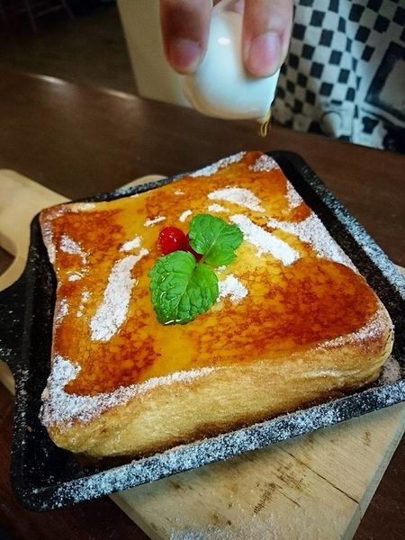 20246308_1575955605769456_8516641085132811398_n