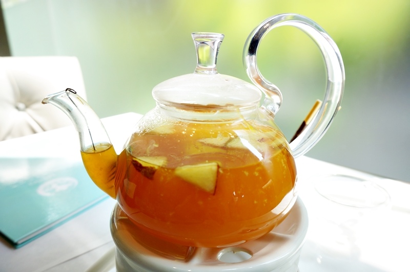 【台南市-東區】飛饗義法典藏料理。C/P值頗高的義法料理~有義大利麵、燉飯、排餐還有採預約制的法式料理,另有女生愛的下午茶哦~激推甜點藍莓乳酸優格冰淇淋