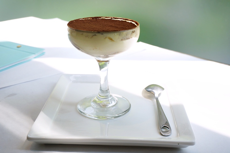 【台南市-東區】飛饗義法典藏料理。C/P值頗高的義法料理~有義大利麵、燉飯、排餐還有採預約制的法式料理,另有女生愛的下午茶哦~激推甜點藍莓乳酸優格冰淇淋