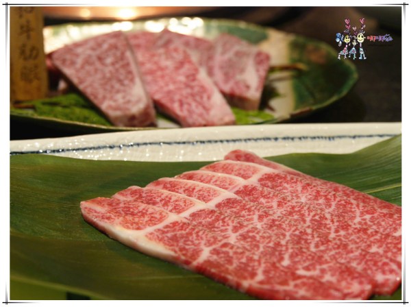 蘭亭極緻燒,和牛,澳洲和牛,日本和牛,翼板,頸長筋,台北美食,晴天小翊,line貼圖