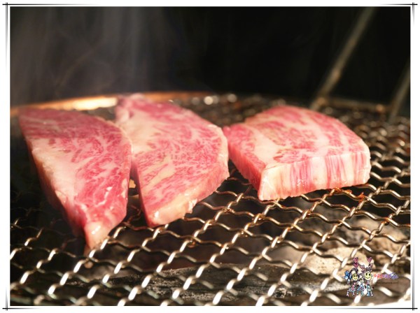 蘭亭極緻燒,和牛,澳洲和牛,日本和牛,翼板,頸長筋,台北美食,晴天小翊,line貼圖