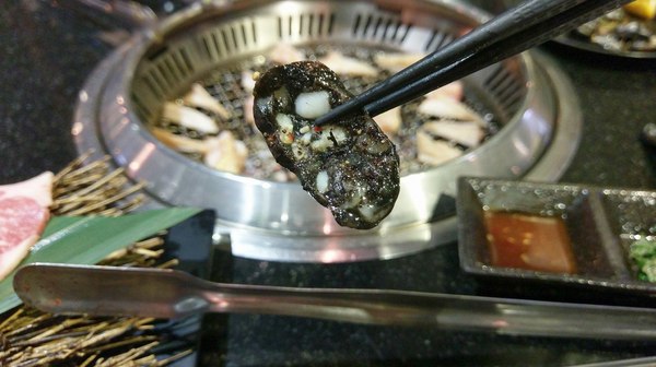 筋肉人燒肉:筋肉人燒肉-新竹北區無煙燒烤 店內提供頂級澳洲和牛燒肉 地下室有包廂 可以邊吃燒肉邊歡歌 不嗨也難