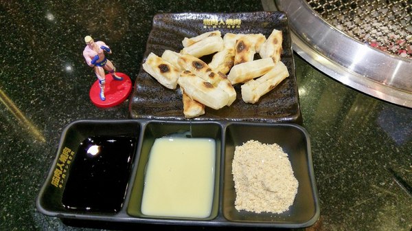 筋肉人燒肉:筋肉人燒肉-新竹北區無煙燒烤 店內提供頂級澳洲和牛燒肉 地下室有包廂 可以邊吃燒肉邊歡歌 不嗨也難