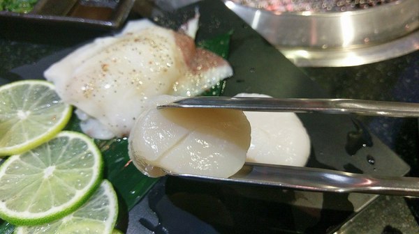 筋肉人燒肉:筋肉人燒肉-新竹北區無煙燒烤 店內提供頂級澳洲和牛燒肉 地下室有包廂 可以邊吃燒肉邊歡歌 不嗨也難