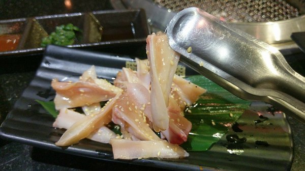 筋肉人燒肉:筋肉人燒肉-新竹北區無煙燒烤 店內提供頂級澳洲和牛燒肉 地下室有包廂 可以邊吃燒肉邊歡歌 不嗨也難