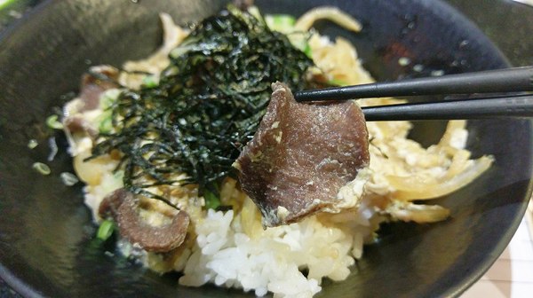 筋肉人燒肉:筋肉人燒肉-新竹北區無煙燒烤 店內提供頂級澳洲和牛燒肉 地下室有包廂 可以邊吃燒肉邊歡歌 不嗨也難