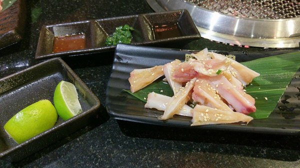 筋肉人燒肉:筋肉人燒肉-新竹北區無煙燒烤 店內提供頂級澳洲和牛燒肉 地下室有包廂 可以邊吃燒肉邊歡歌 不嗨也難