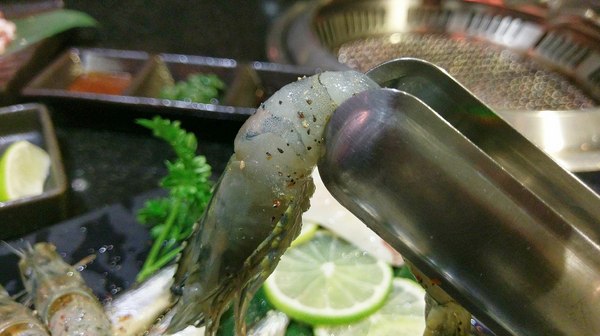 筋肉人燒肉:筋肉人燒肉-新竹北區無煙燒烤 店內提供頂級澳洲和牛燒肉 地下室有包廂 可以邊吃燒肉邊歡歌 不嗨也難