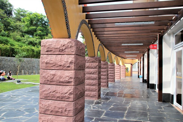 |嘉義新景點 中埔遊客中心 西拉雅國家風景區 猶如來到山中童話城堡 親子旅遊的好所在 新開幕免費入園|:【嘉義中埔景點】西拉雅國家風景區~中埔遊客中心,浪漫台三線山中童話城堡