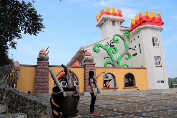 |嘉義新景點 中埔遊客中心 西拉雅國家風景區 猶如來到山中童話城堡 親子旅遊的好所在 新開幕免費入園|:【嘉義中埔景點】西拉雅國家風景區~中埔遊客中心,浪漫台三線山中童話城堡