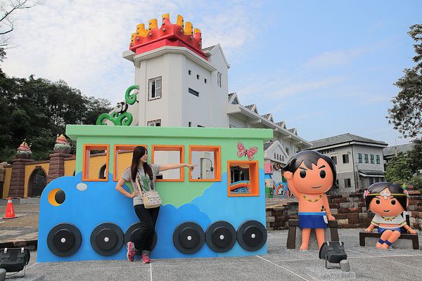 |嘉義新景點 中埔遊客中心 西拉雅國家風景區 猶如來到山中童話城堡 親子旅遊的好所在 新開幕免費入園|:【嘉義中埔景點】西拉雅國家風景區~中埔遊客中心,浪漫台三線山中童話城堡