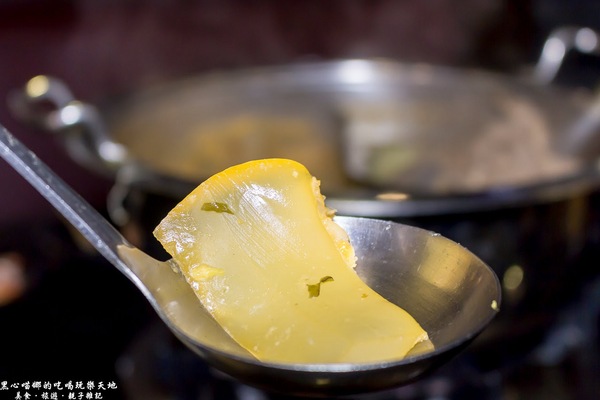 饌麻辣頂級火鍋：高雄前金︱饌麻辣頂級鴛鴦火鍋吃到飽　父親節，吃麻辣鍋、喝啤酒、冰淇淋吃飽飽，父親節就決定這樣過！！