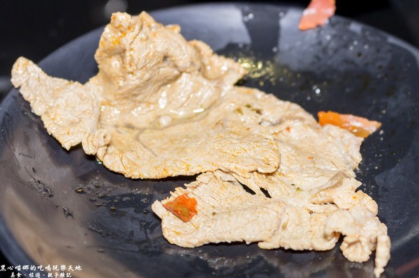 饌麻辣頂級火鍋：高雄前金︱饌麻辣頂級鴛鴦火鍋吃到飽　父親節，吃麻辣鍋、喝啤酒、冰淇淋吃飽飽，父親節就決定這樣過！！