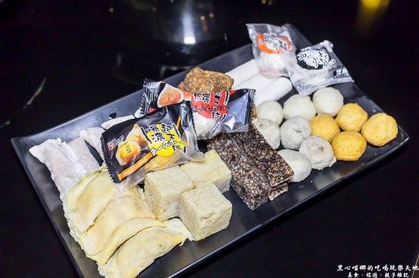 饌麻辣頂級火鍋：高雄前金︱饌麻辣頂級鴛鴦火鍋吃到飽　父親節，吃麻辣鍋、喝啤酒、冰淇淋吃飽飽，父親節就決定這樣過！！