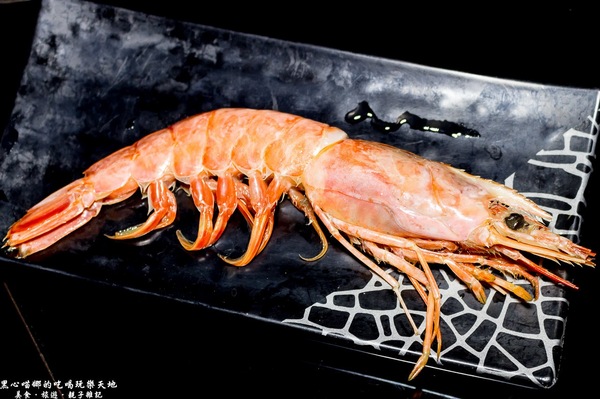 饌麻辣頂級火鍋：高雄前金︱饌麻辣頂級鴛鴦火鍋吃到飽　父親節，吃麻辣鍋、喝啤酒、冰淇淋吃飽飽，父親節就決定這樣過！！