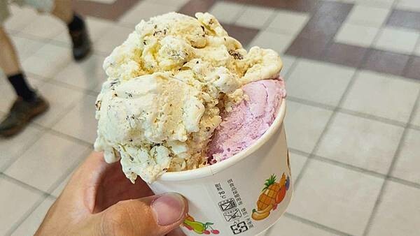 30 ice cream (3546冰淇淋)｜無敵爆份量冰淇淋，一球是別人家的三球份量！台北地下街必吃美食