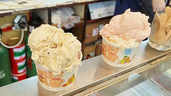 30 ice cream (3546冰淇淋)｜無敵爆份量冰淇淋，一球是別人家的三球份量！台北地下街必吃美食
