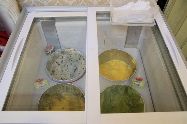 燒味鮮合菜小館:【新北市永和食記】燒味鮮合菜小館~家族朋友聚餐好地方/8月底前明治冰淇淋吃到飽/私房土雞腿湯鍋需提前預訂才吃得到唷