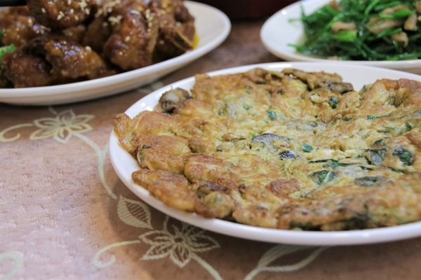 燒味鮮合菜小館:【新北市永和食記】燒味鮮合菜小館~家族朋友聚餐好地方/8月底前明治冰淇淋吃到飽/私房土雞腿湯鍋需提前預訂才吃得到唷