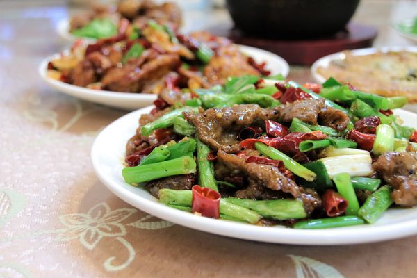 燒味鮮合菜小館:【新北市永和食記】燒味鮮合菜小館~家族朋友聚餐好地方/8月底前明治冰淇淋吃到飽/私房土雞腿湯鍋需提前預訂才吃得到唷