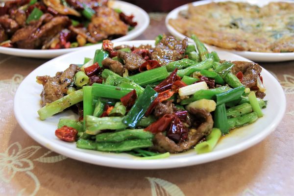 燒味鮮合菜小館:【新北市永和食記】燒味鮮合菜小館~家族朋友聚餐好地方/8月底前明治冰淇淋吃到飽/私房土雞腿湯鍋需提前預訂才吃得到唷