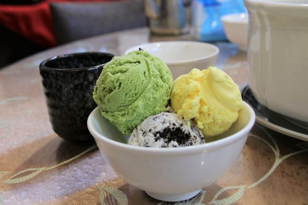 燒味鮮合菜小館:【新北市永和食記】燒味鮮合菜小館~家族朋友聚餐好地方/8月底前明治冰淇淋吃到飽/私房土雞腿湯鍋需提前預訂才吃得到唷