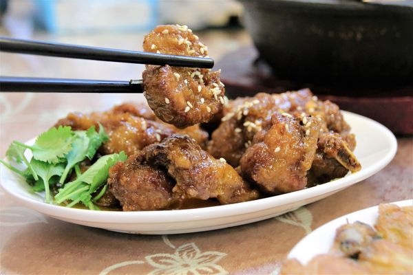 燒味鮮合菜小館:【新北市永和食記】燒味鮮合菜小館~家族朋友聚餐好地方/8月底前明治冰淇淋吃到飽/私房土雞腿湯鍋需提前預訂才吃得到唷
