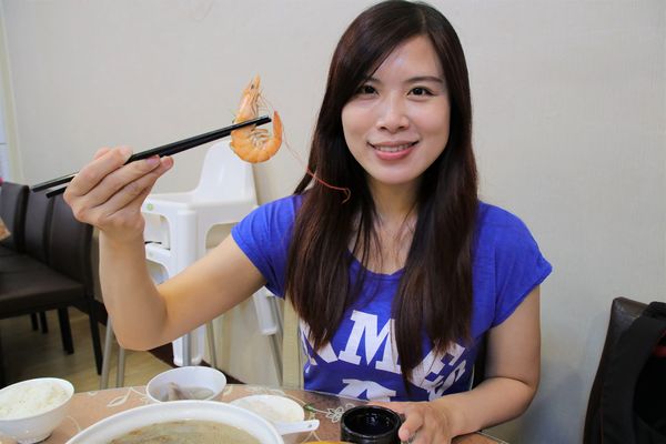 燒味鮮合菜小館:【新北市永和食記】燒味鮮合菜小館~家族朋友聚餐好地方/8月底前明治冰淇淋吃到飽/私房土雞腿湯鍋需提前預訂才吃得到唷