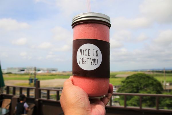 看機機複合式餐廳:【桃園大園景點】看機機複合式餐廳~與飛機奔向天空最近的距離,兒童專屬的遊樂間,心鎖牆一起浪漫去