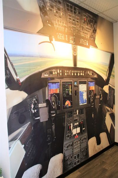 看機機複合式餐廳:【桃園大園景點】看機機複合式餐廳~與飛機奔向天空最近的距離,兒童專屬的遊樂間,心鎖牆一起浪漫去