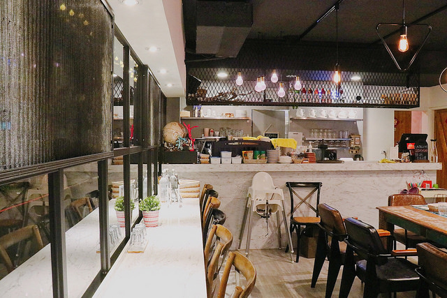 02364548-EFC2-4B93-A0AB-C81F9CB71865