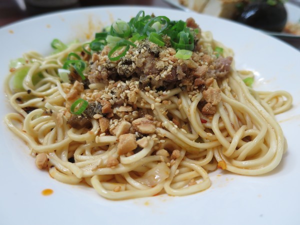 丁二姊：會燃燒的四川麵2~    ..回鍋肉麵篇