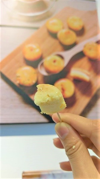 那歐瑪烘焙坊：那歐瑪烘焙坊-高雄新興區高cp烘焙坊  蛋糕甜點都好推薦  還有超可愛的貓爪冰燒雞蛋糕 重點是價格超親民  要慶生或是拜訪親友  來這邊挑選就對了!!