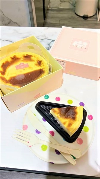 那歐瑪烘焙坊：那歐瑪烘焙坊-高雄新興區高cp烘焙坊  蛋糕甜點都好推薦  還有超可愛的貓爪冰燒雞蛋糕 重點是價格超親民  要慶生或是拜訪親友  來這邊挑選就對了!!