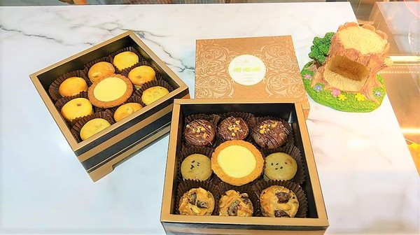 那歐瑪烘焙坊：那歐瑪烘焙坊-高雄新興區高cp烘焙坊  蛋糕甜點都好推薦  還有超可愛的貓爪冰燒雞蛋糕 重點是價格超親民  要慶生或是拜訪親友  來這邊挑選就對了!!