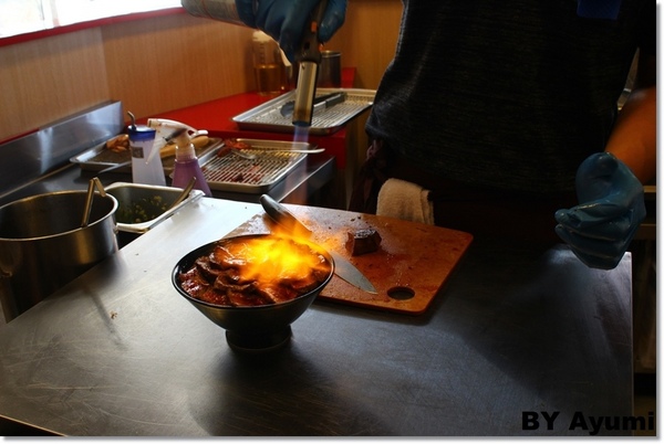 炙丼家：[食記]炙丼家-頂級食材，簡單調味，呈現丼飯的原貌、來自有為青年的創業新世界，近南紡夢時代