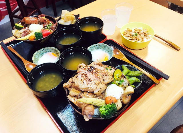 [台南美食] 炙丼家｜大口豪爽吃肉的大份量丼飯，免費加飯、加湯、打卡送小菜，就是要讓你平價吃到飽！