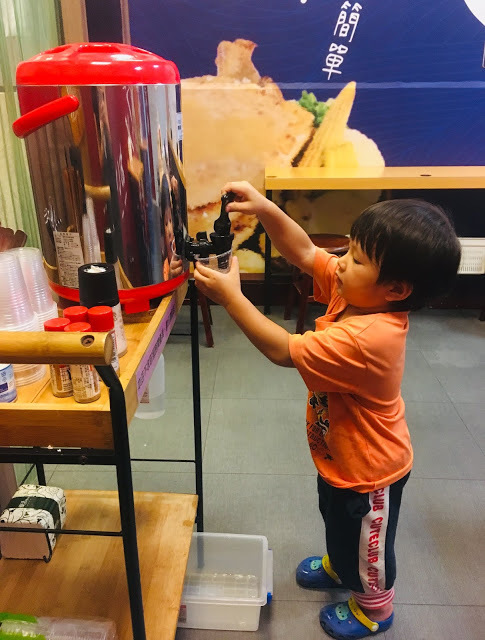 [台南美食] 炙丼家｜大口豪爽吃肉的大份量丼飯，免費加飯、加湯、打卡送小菜，就是要讓你平價吃到飽！