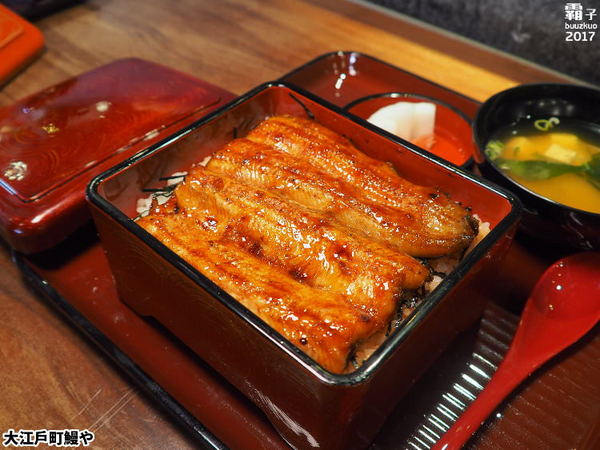 大江戶町鰻屋:大江戶町鰻屋,劇場風格鰻屋,近距離欣賞鰻魚料理秀 大江戶町鰻屋:大江戶町鰻屋,劇場風格鰻屋,近距離欣賞鰻魚料理秀