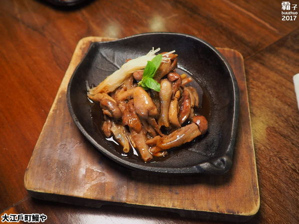 大江戶町鰻屋:大江戶町鰻屋,劇場風格鰻屋,近距離欣賞鰻魚料理秀 大江戶町鰻屋:大江戶町鰻屋,劇場風格鰻屋,近距離欣賞鰻魚料理秀