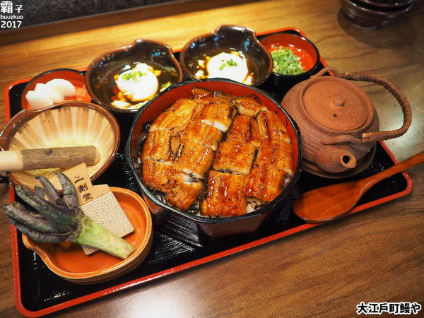 大江戶町鰻屋:大江戶町鰻屋,劇場風格鰻屋,近距離欣賞鰻魚料理秀 大江戶町鰻屋:大江戶町鰻屋,劇場風格鰻屋,近距離欣賞鰻魚料理秀