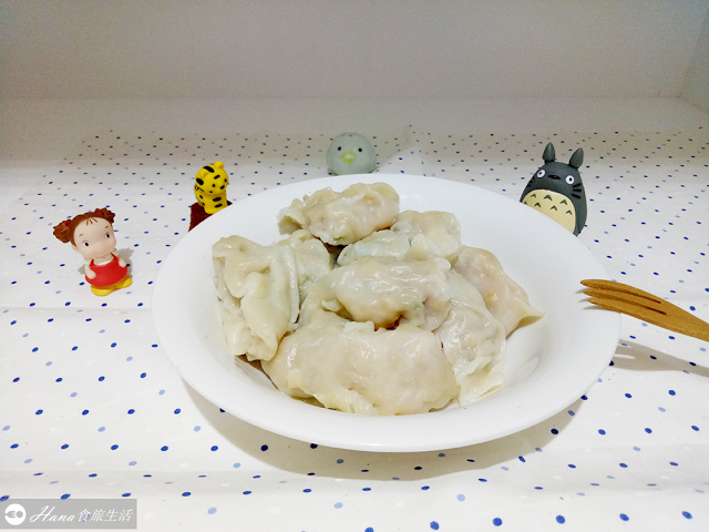 蔥媽媽 | 團購美食冠軍 飽滿餡多爆汁手工水餃 創意料理水餃化身餡餅 古早味清爽脆口情人果冰