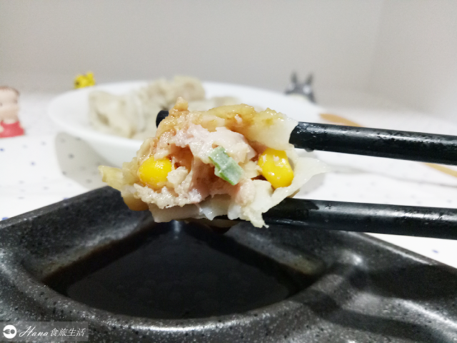 蔥媽媽 | 團購美食冠軍 飽滿餡多爆汁手工水餃 創意料理水餃化身餡餅 古早味清爽脆口情人果冰