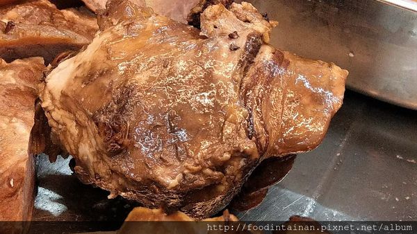 【台南市-東區美食】30幾種中藥的滷汁與+10元就能升級天使紅蝦的懷舊鍋燒意麵○ﾟεﾟ○！『瘋格滷味』讓人少少預算也能吃的大大滿足(〃^∇^)ﾉ