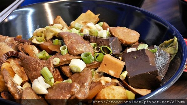 【台南市-東區美食】30幾種中藥的滷汁與+10元就能升級天使紅蝦的懷舊鍋燒意麵○ﾟεﾟ○！『瘋格滷味』讓人少少預算也能吃的大大滿足(〃^∇^)ﾉ